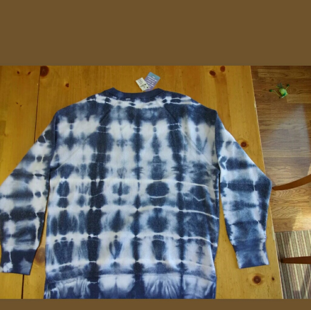 New 2pc. VS Pink Tie dye Crew Jogger Outfit